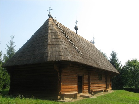 Дерев’яна церква з с.Драчинці Кіцманського району