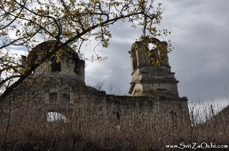 Церква в Лакі