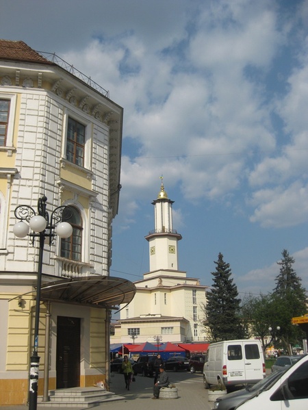 Міська Ратуша (всередині є музей), м.Івано-Франківськ