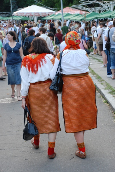 Ой і не кажіть, кума...