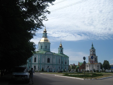 Покровський Собор і Введенська дзвіниця