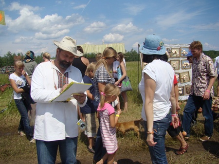 Збір підписів триває