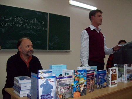 Андрій Курков та Максим Кідрук в Полтавському педуніверситеті