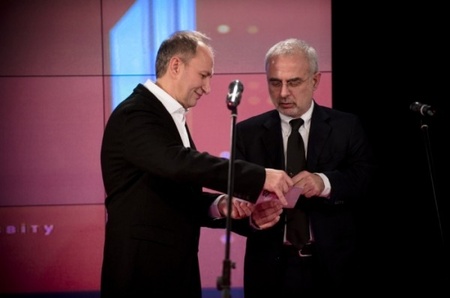 Сергій Братков та Франческо Бонамі оголошують переможця спеціальної Премії PinchukArtCentre