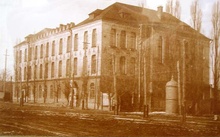 Училище Грушевського (перша половина ХХ ст)