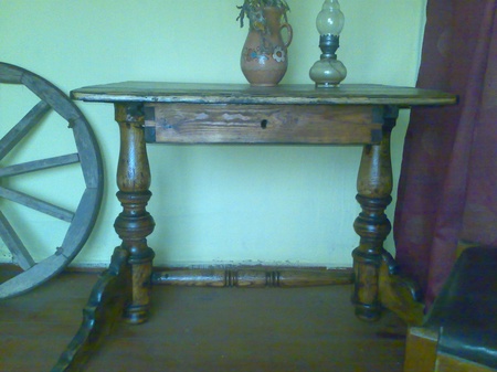 реставрація старого столу (В.Сенюкова)