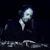 DJ Тоlя