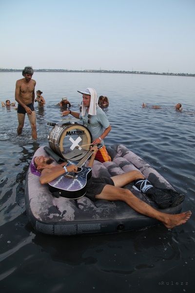 "Як умієм - так і пієм", репетиція на воді