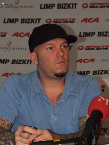 Limp Bizkit провели прес-конференцію у Києві