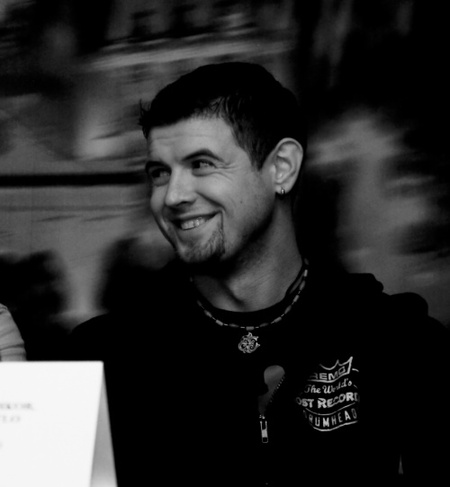 Дмитро Пучков (барабани )приєднався до гурту останній - наприкінці 2009 року. 