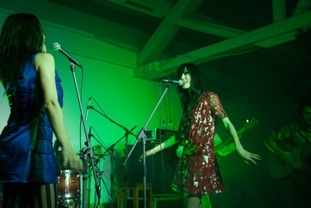 Nouvelle Vague. Liset Alea та Mareva Galanter