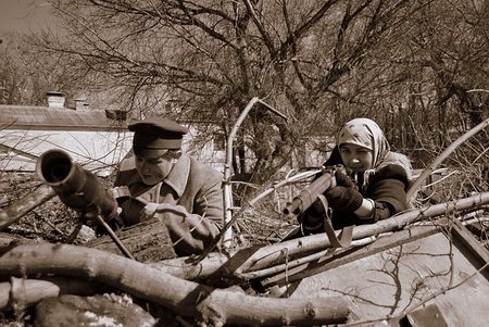 робочий клас на барикадах (photo Orkin ©)