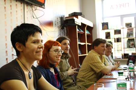 Презентація журналу "Дніпро" у книгарні "Є"