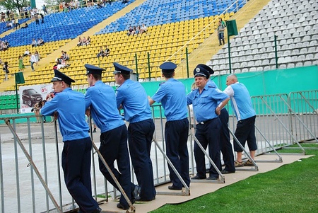 і не журналісти теж