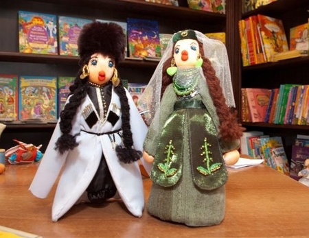 ДеСтиль у Сяйві: Грузинські ляльки Лалі Топуріа