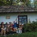 група режисерів біля хати - музею Параски-Плитки Горицвіт