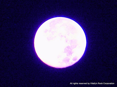Фіолетовий Місяць біля Морських Воріт